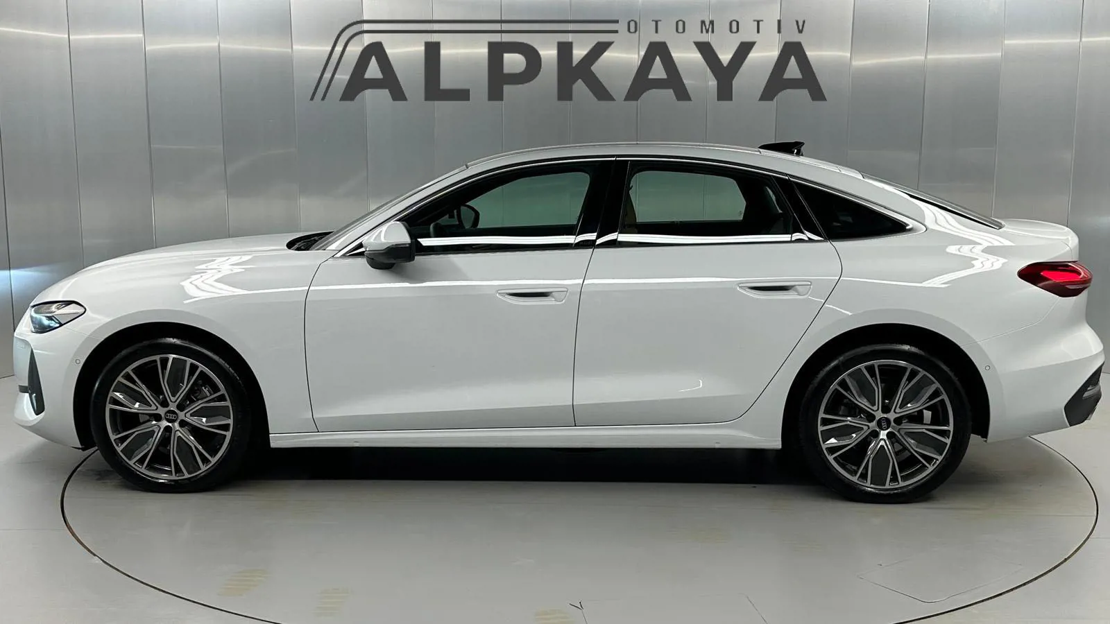 Audi A5 SEDAN TFSI QUATTRO ADVANCED