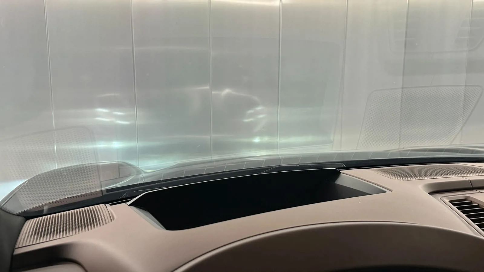 Porsche  MACAN 4
