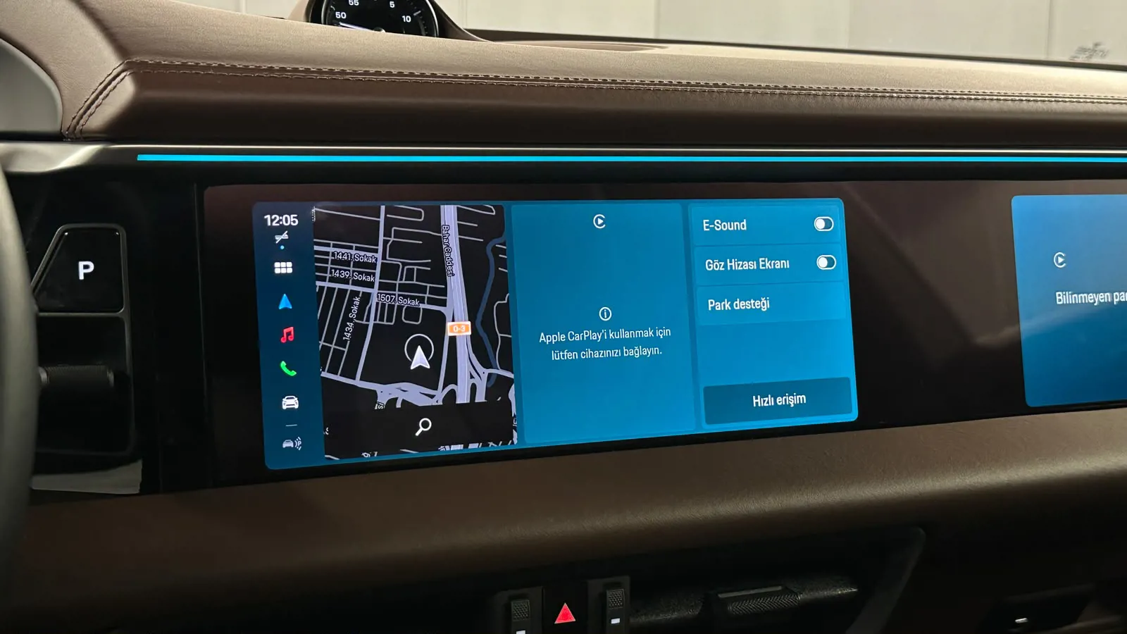Porsche  MACAN 4