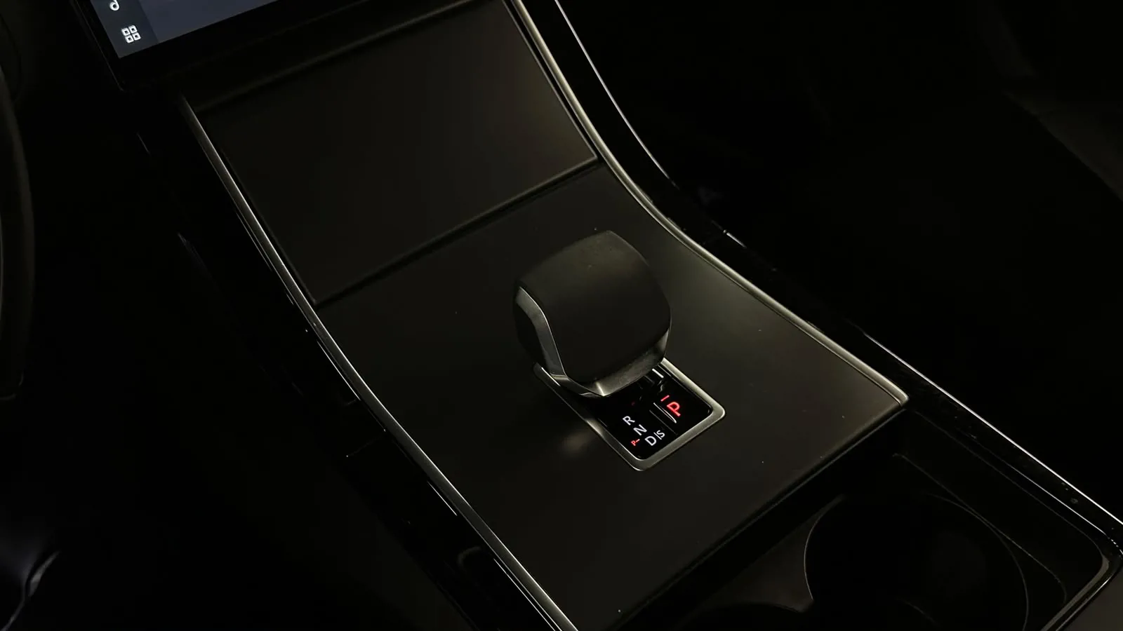 Rover VELAR 2.0 D204 DYNAMIC SE