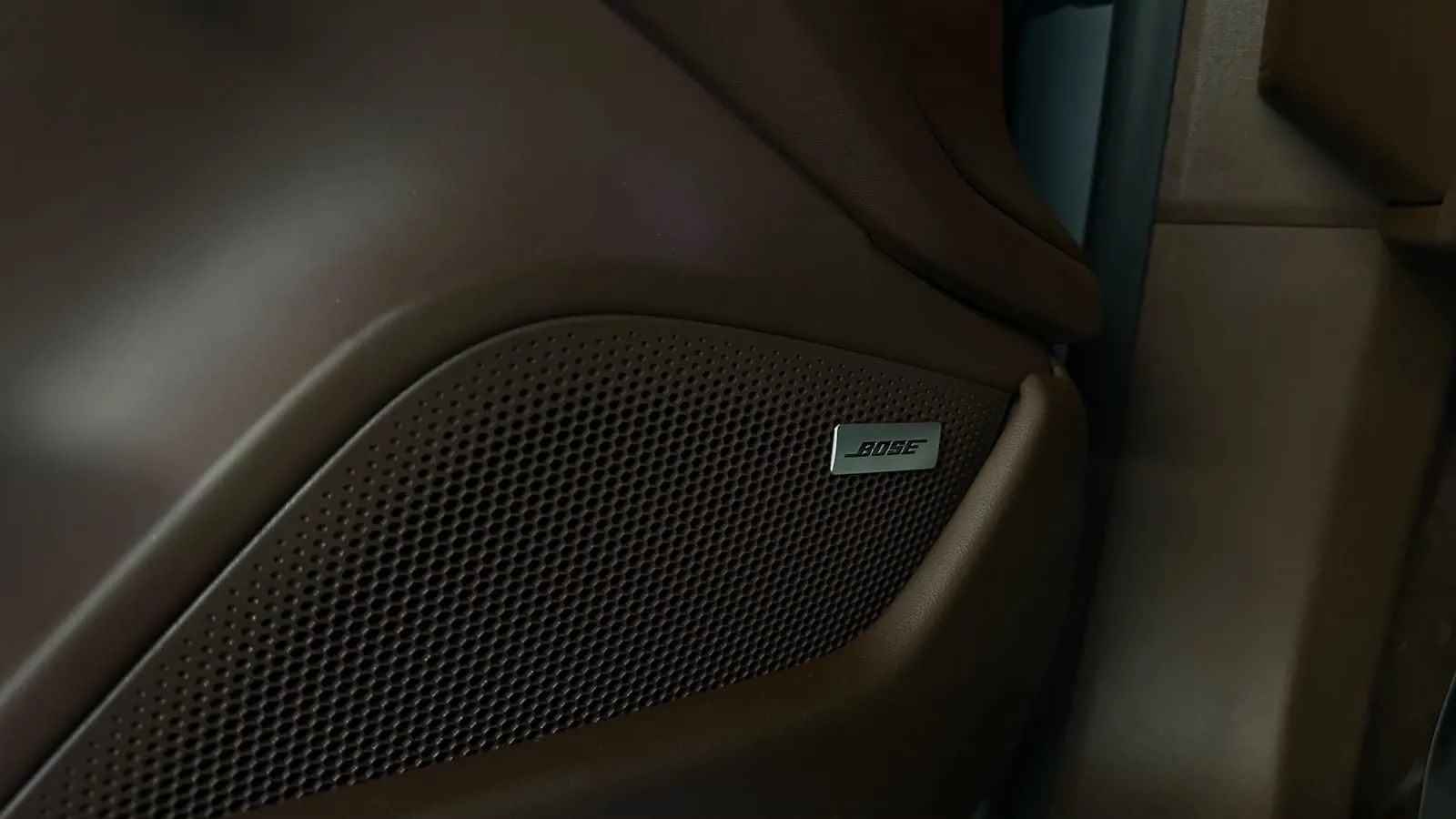 Porsche TAYCAN TURBO S 
