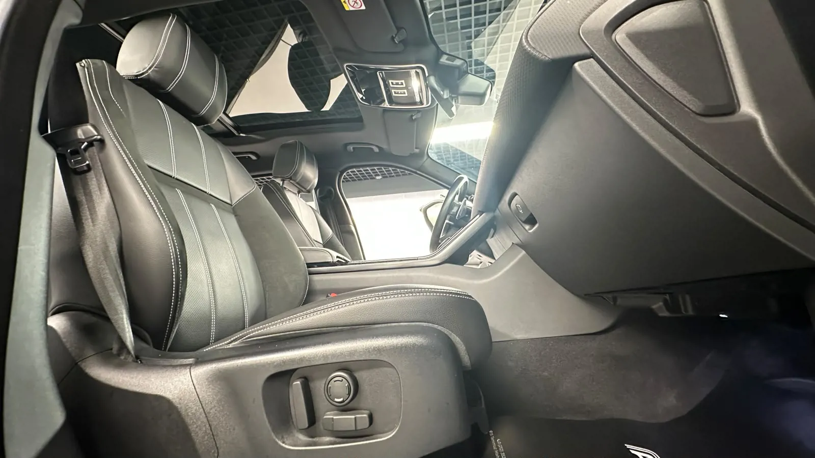 Rover VELAR 2.0 TD4 R-DYNAMIC S 
