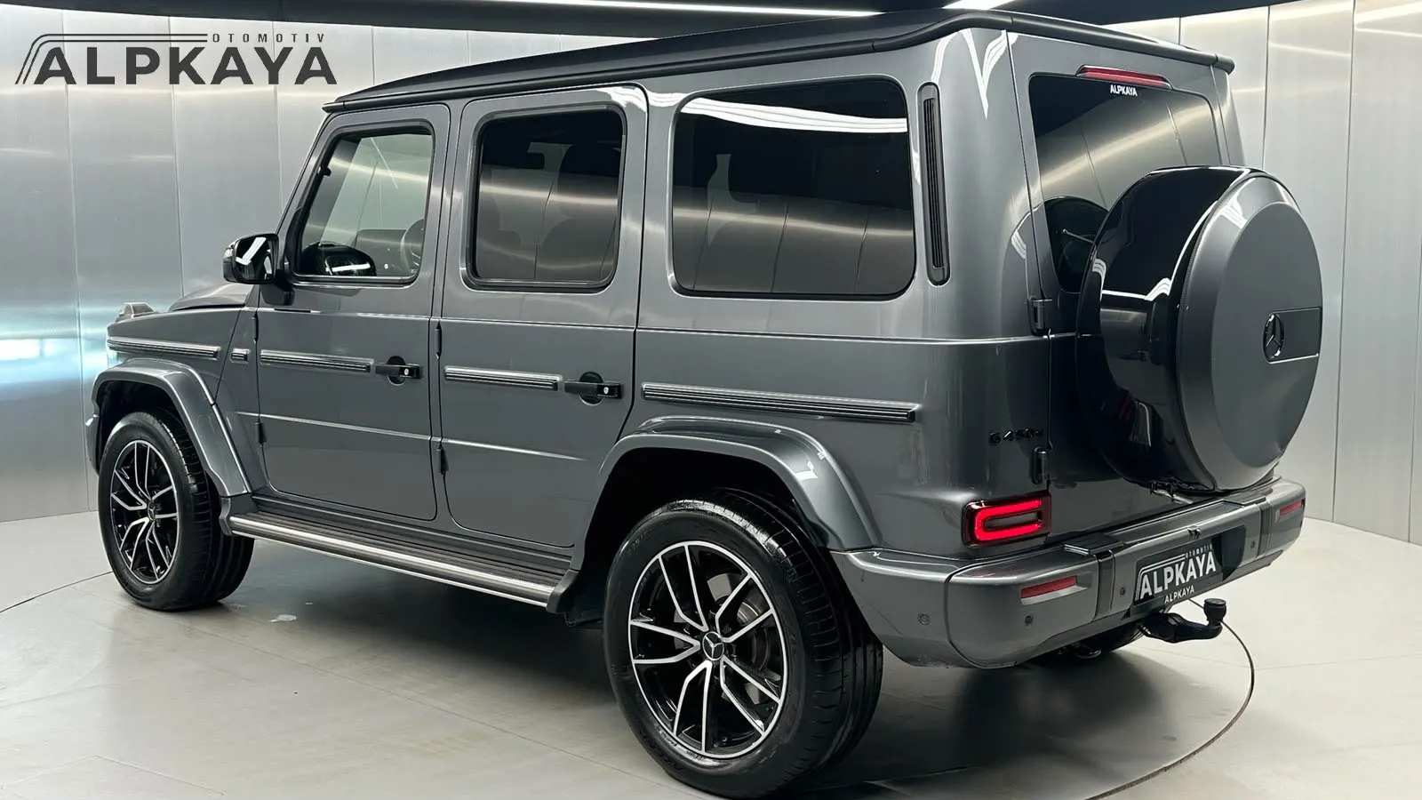 Mercedes-Benz G450 AMG