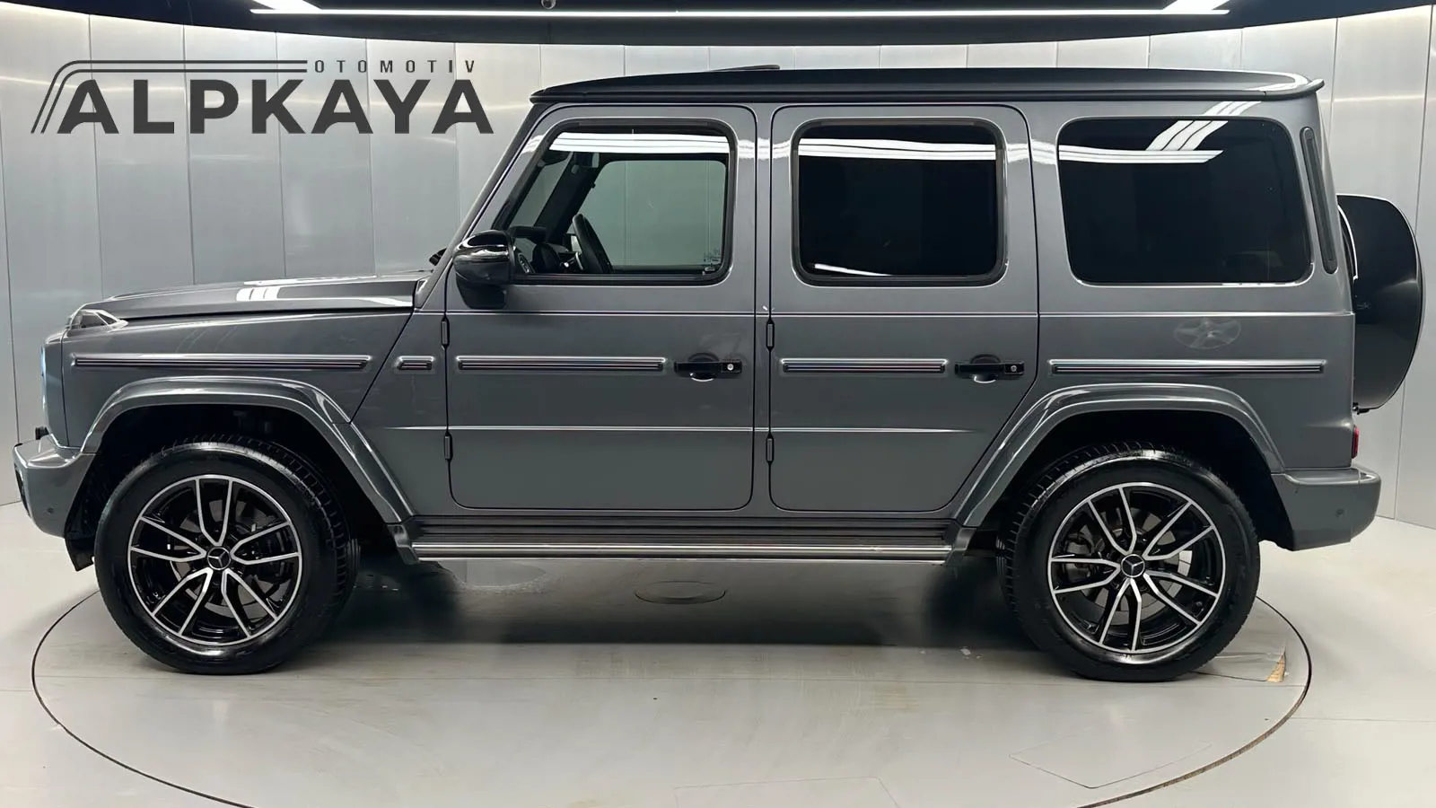 Mercedes-Benz G450 AMG