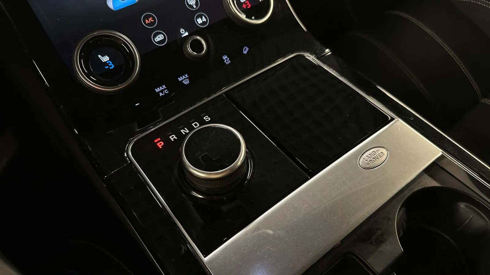 Rover VELAR 2.0 TD4 R-DYNAMIC S 