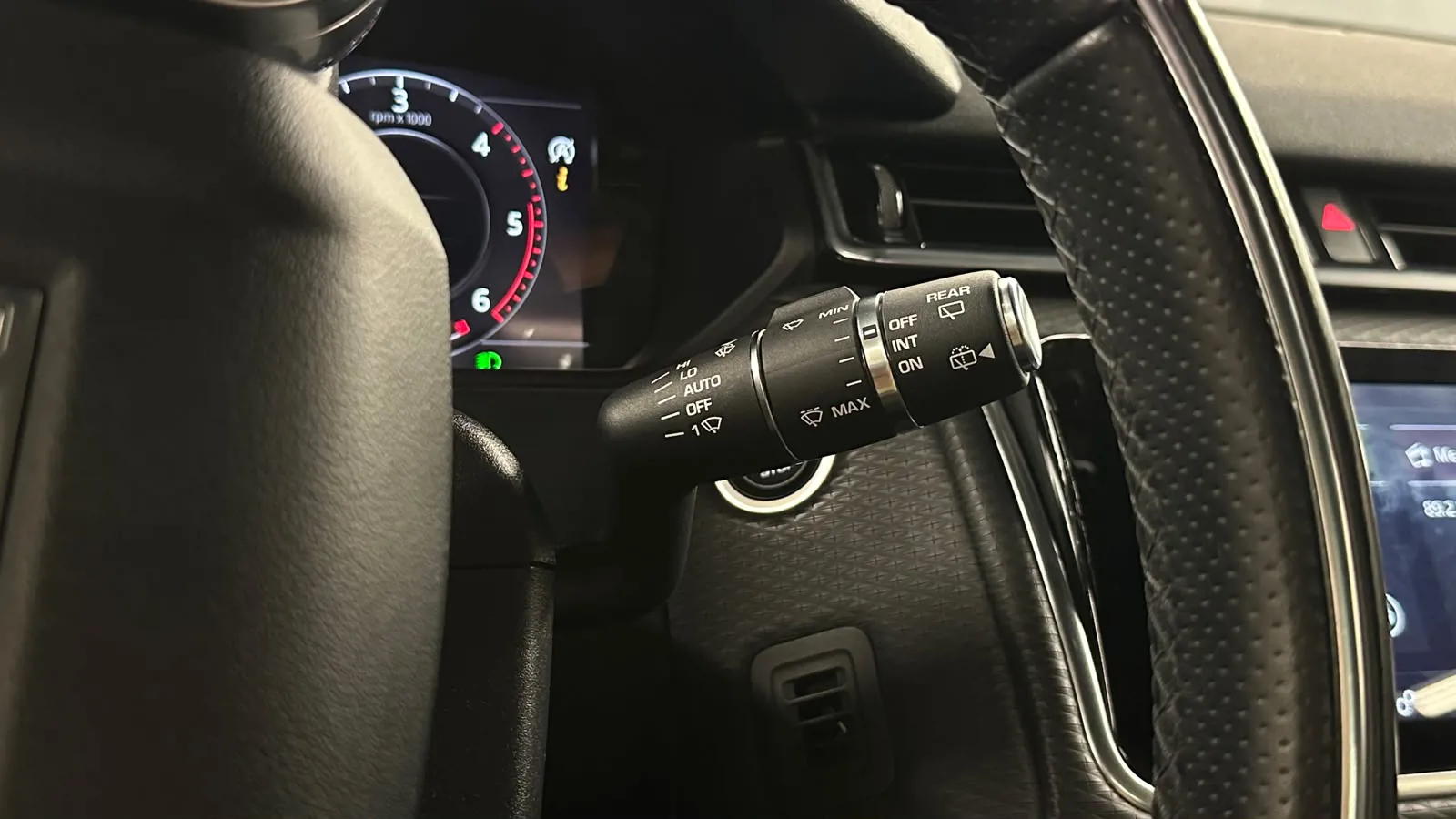 Rover VELAR 2.0 TD4 R-DYNAMIC S 